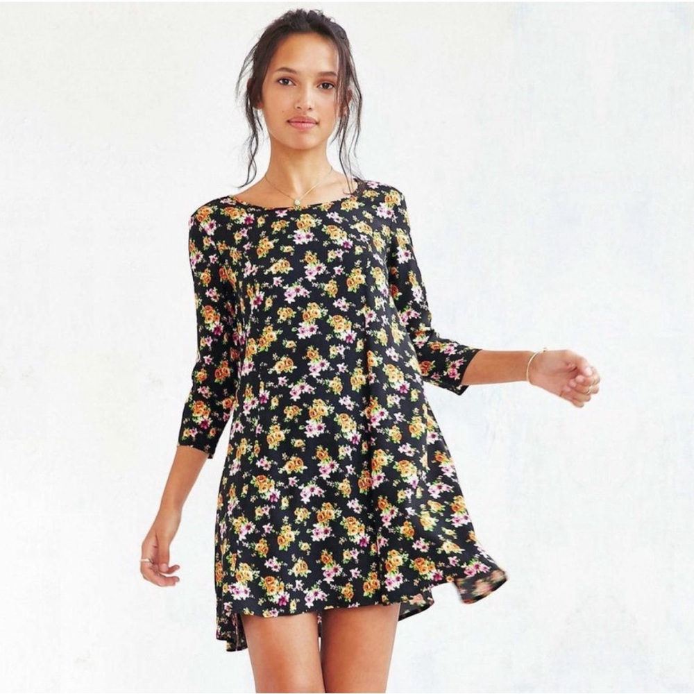 Urban Outfitters Kimchi Blue Floral Dress Size L